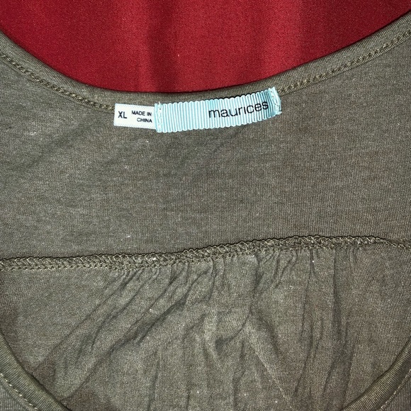 Women’s top - Picture 3 of 3